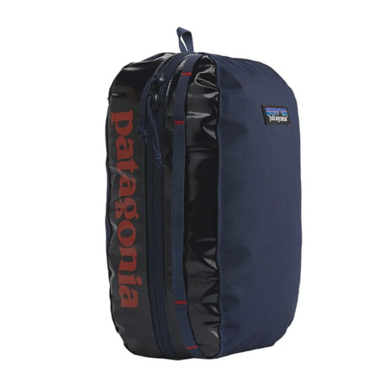 Patagonia Black Hole Cube Wash Bag in Classic Navy Size Small